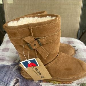 BearPaw boots sz 2 ( brand new/ tag)